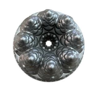 Nordic Ware Holiday Tree Cast Aluminum Bundt Pan 10 cup Capacity Made in the USA